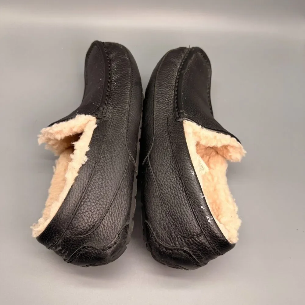 UGG Ascot Mens 11 Black Leather Wool Lined Slippers Slip-On Moccasin Winter